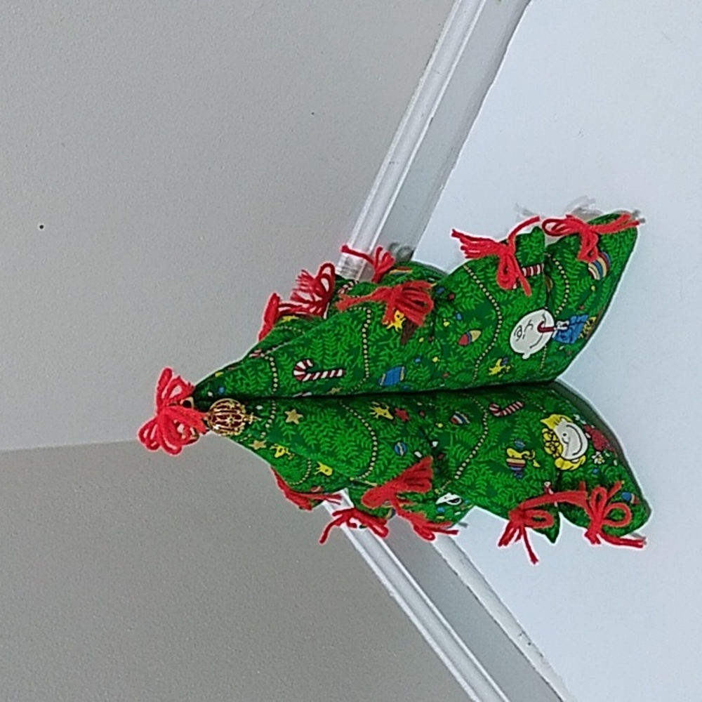 Vintage 3D Peanuts Handmade Stuffed Christmas Tree